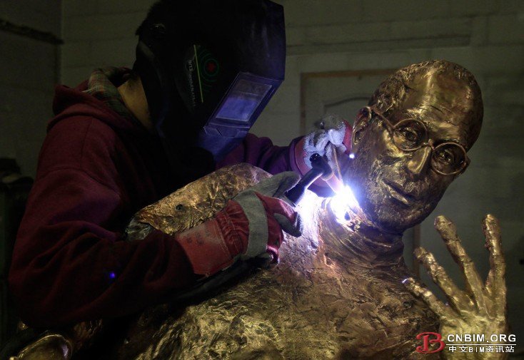 软将公司Graphisoft造雕像纪念乔布斯：高2米重220千克