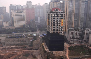 重庆20层高楼爆破拆除全过程仅2秒-BIM建筑网