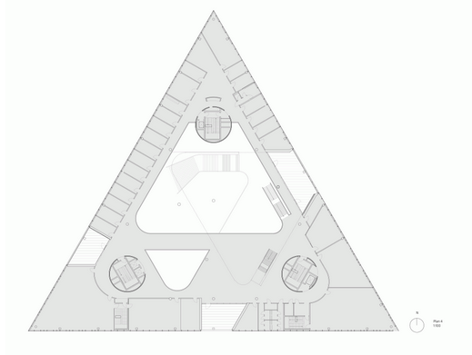 三角形的新地标 南丹麦大学科灵校区大楼