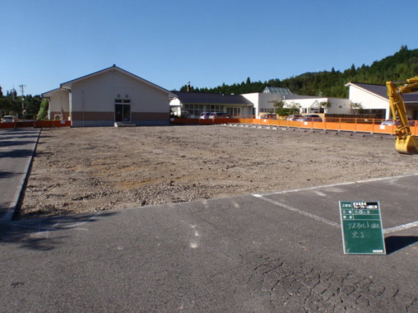 日本钢结构老人院建造全程 环境优美设施齐全