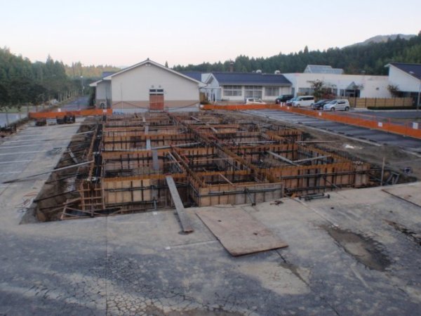 日本钢结构老人院建造全程 环境优美设施齐全