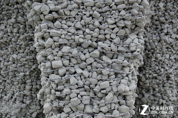 这座3D打印的巨型雕塑竟出自石子和绳子