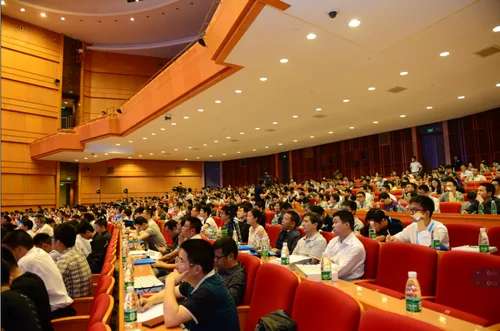 全国互联网+BIM技术应用及武汉绿地中心超高层项目观摩会在武汉举行