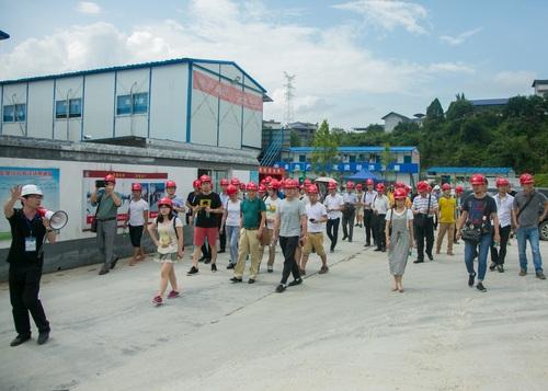 湖南省第六工程有限公司张家界人民医院项目BIM技术集成应用观摩会成功举办