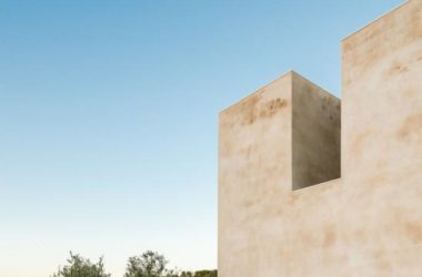 BIM建筑|西扎新作 — 一座“自给自足”的山坡小教堂-BIM建筑网