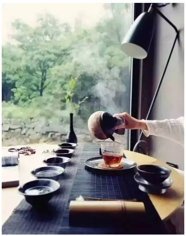 装配式|四个老男孩租下2500亩山谷 用集装箱搭出桃花源地 