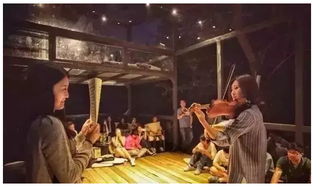 装配式|四个老男孩租下2500亩山谷 用集装箱搭出桃花源地 