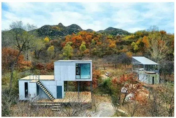装配式|四个老男孩租下2500亩山谷 用集装箱搭出桃花源地 