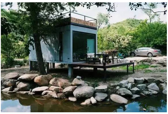 装配式|四个老男孩租下2500亩山谷 用集装箱搭出桃花源地 