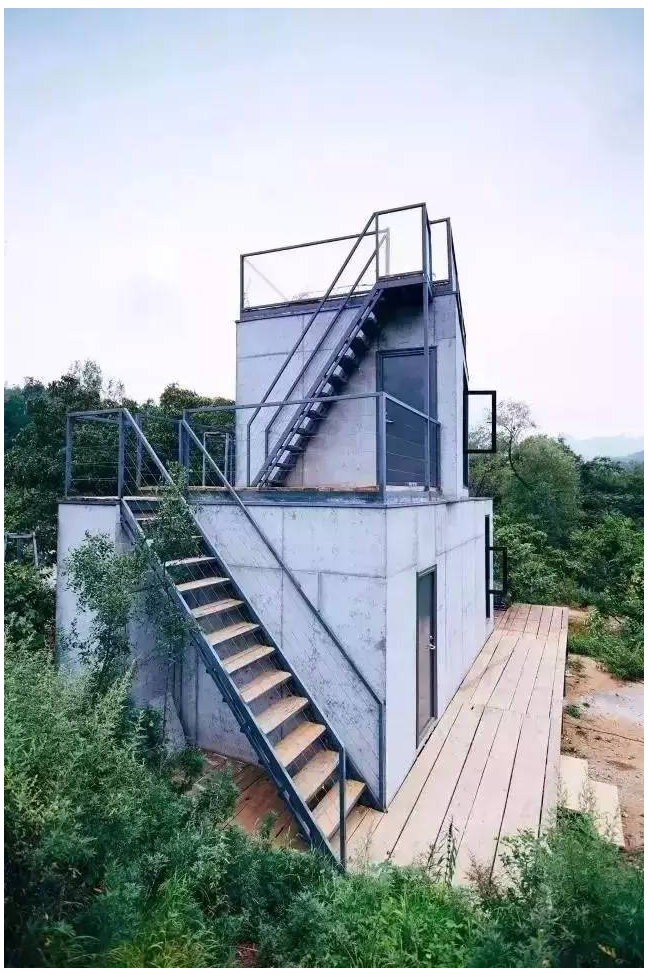 装配式|四个老男孩租下2500亩山谷 用集装箱搭出桃花源地 