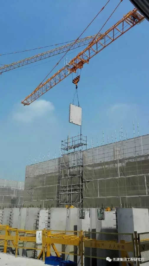 装配式|案例 | 预制率45%夹心保温装配式住宅启动吊装——上海宝山顾村N12-1101单元06-01地块项目