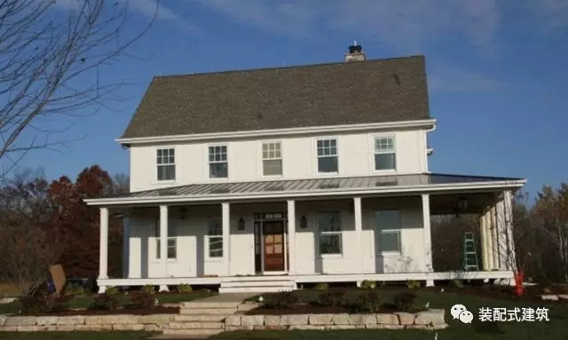 装配式|美国农村盖木屋，保温抗震一级棒，这技术能在国内拿多少工资？