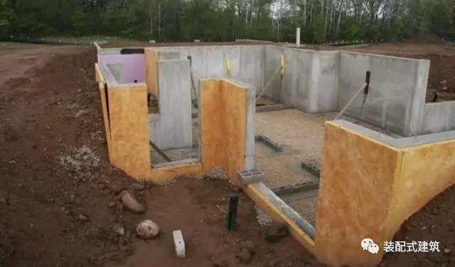 装配式|美国农村盖木屋，保温抗震一级棒，这技术能在国内拿多少工资？