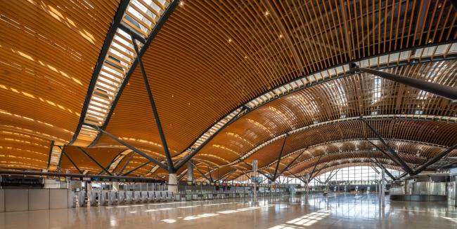 BIM建筑|珠澳年夜桥喷鼻口岸岸旅检年夜楼 / RSHP + Aedas