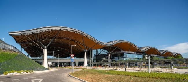 BIM建筑|珠澳年夜桥喷鼻口岸岸旅检年夜楼 / RSHP + Aedas