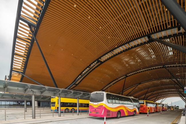 BIM建筑|珠澳年夜桥喷鼻口岸岸旅检年夜楼 / RSHP + Aedas