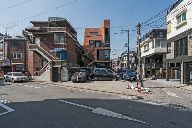 BIM建筑|韩国芒源洞“窄居” / Boundaries architects