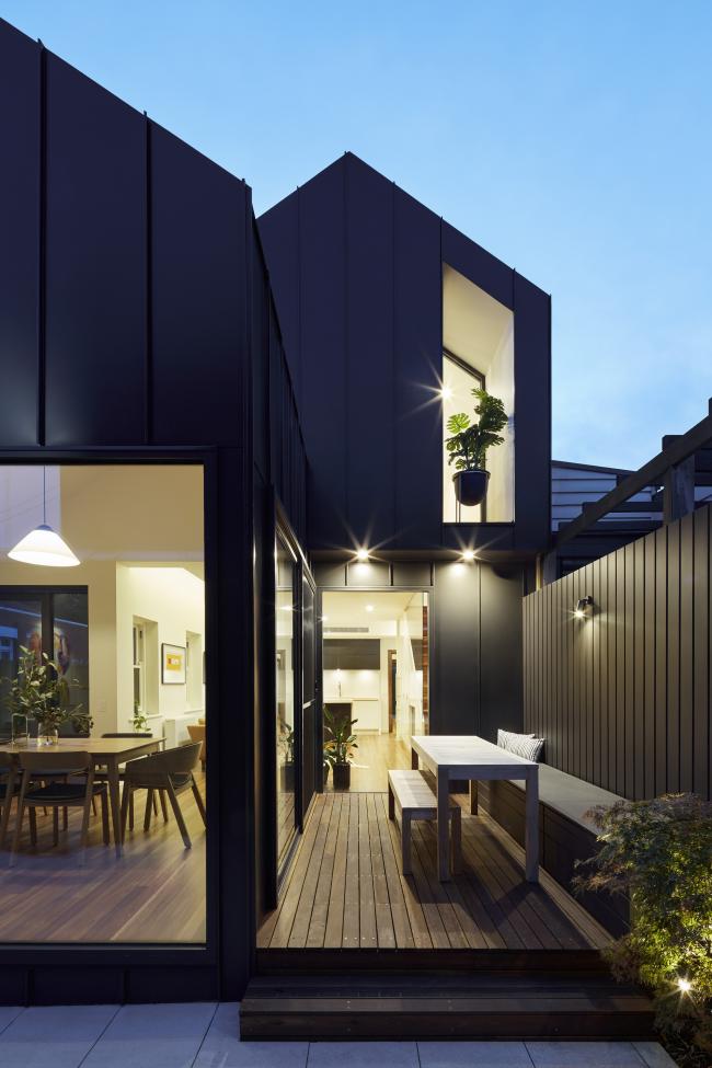 BIM建筑|影子室第 / Nic Owen Architects