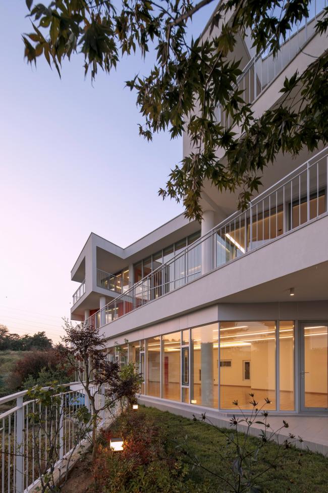 BIM建筑|交织扭合的不仅是建筑与体量，还有曩昔的时间和现在 / DIDI建筑工作室