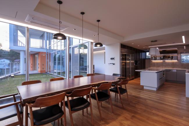 BIM建筑|交织扭合的不仅是建筑与体量，还有曩昔的时间和现在 / DIDI建筑工作室