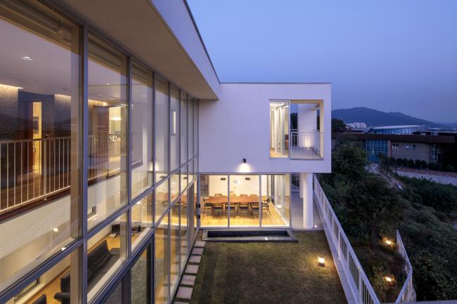 BIM建筑|交织扭合的不仅是建筑与体量，还有曩昔的时间和现在 / DIDI建筑工作室