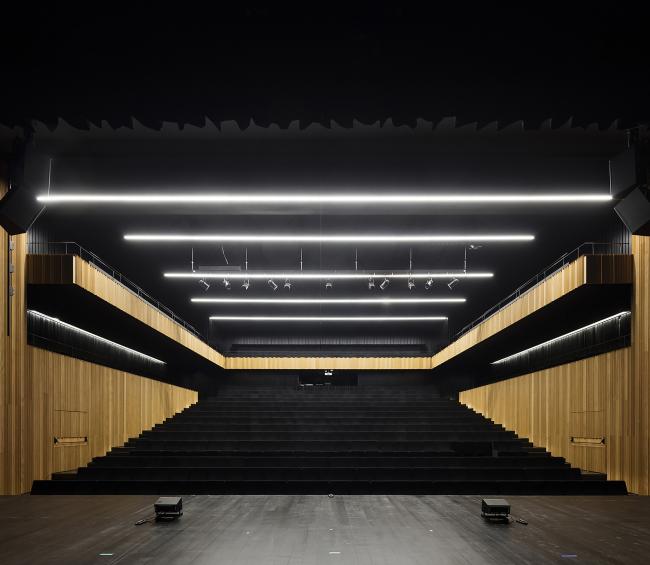 BIM建筑|寻回建筑本真的葡萄牙艺术中间/AND-RE建筑师事务所