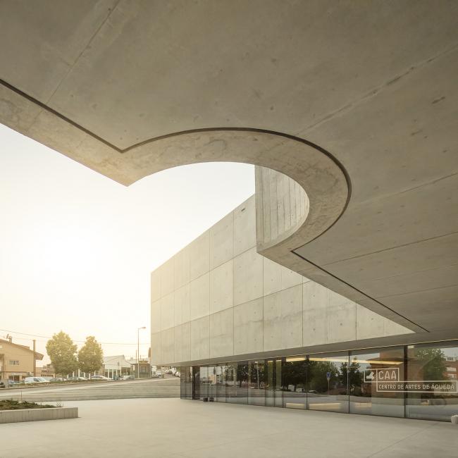 BIM建筑|寻回建筑本真的葡萄牙艺术中间/AND-RE建筑师事务所