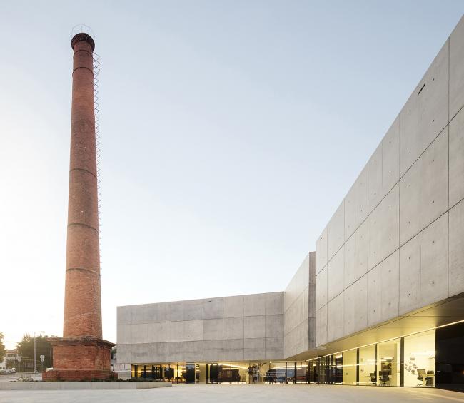 BIM建筑|寻回建筑本真的葡萄牙艺术中间/AND-RE建筑师事务所