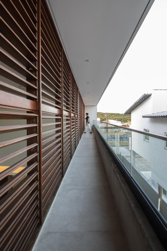 BIM建筑|沉寂优雅的巴西室第/Martins Lucena Arquitetos