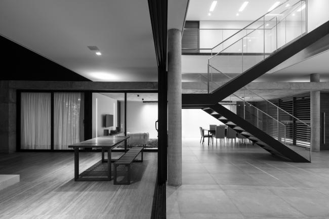 BIM建筑|沉寂优雅的巴西室第/Martins Lucena Arquitetos