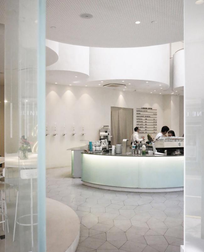 BIM建筑|旋曲空间谱写出活动的音乐——上海鹰集咖啡丰富里店 / 不迫建筑工作室