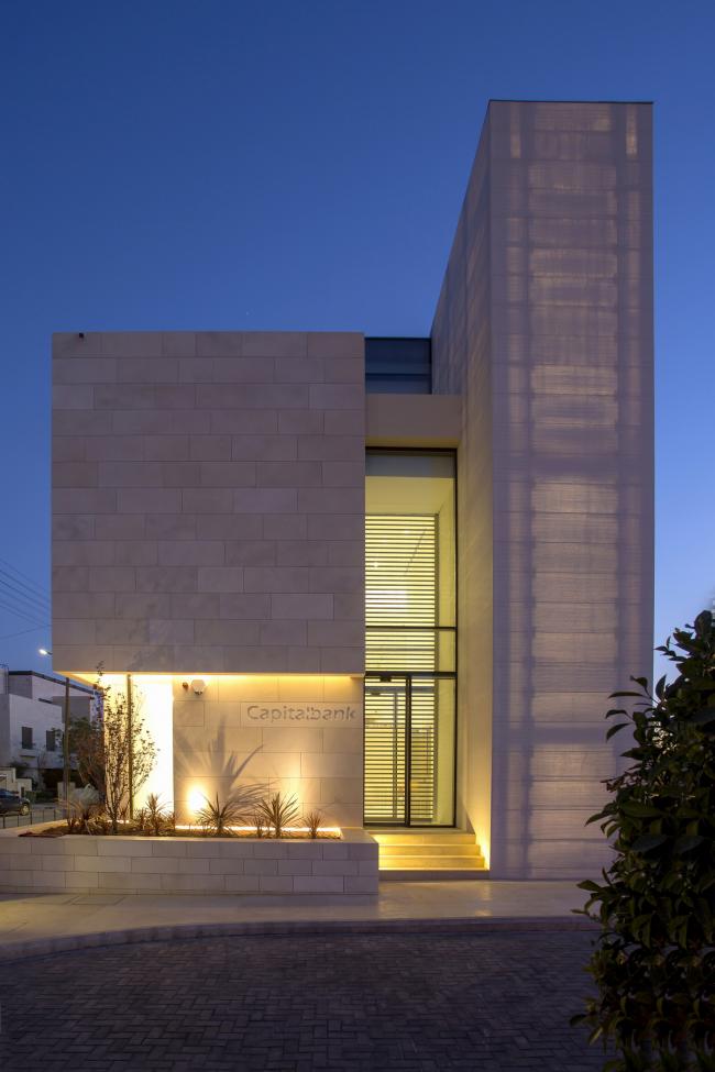 BIM建筑|轻透的混凝土玻璃盒：约旦首都银行