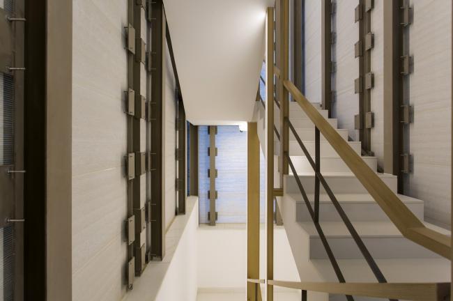 BIM建筑|轻透的混凝土玻璃盒：约旦首都银行