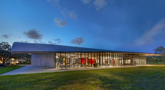 BIM建筑|仿佛在炎阳中慢慢熔化：迈阿密年夜学建筑学院