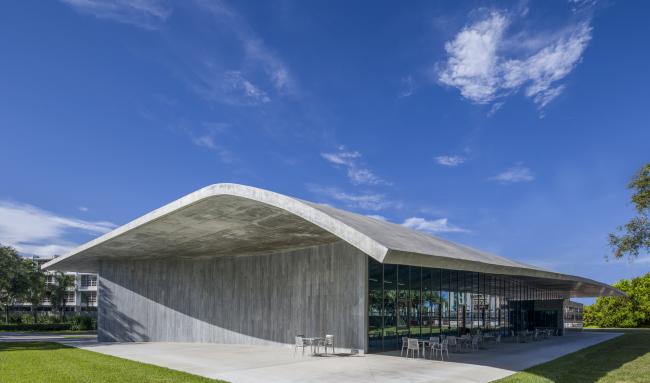 BIM建筑|仿佛在炎阳中慢慢熔化：迈阿密年夜学建筑学院