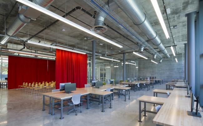 BIM建筑|仿佛在炎阳中慢慢熔化：迈阿密年夜学建筑学院