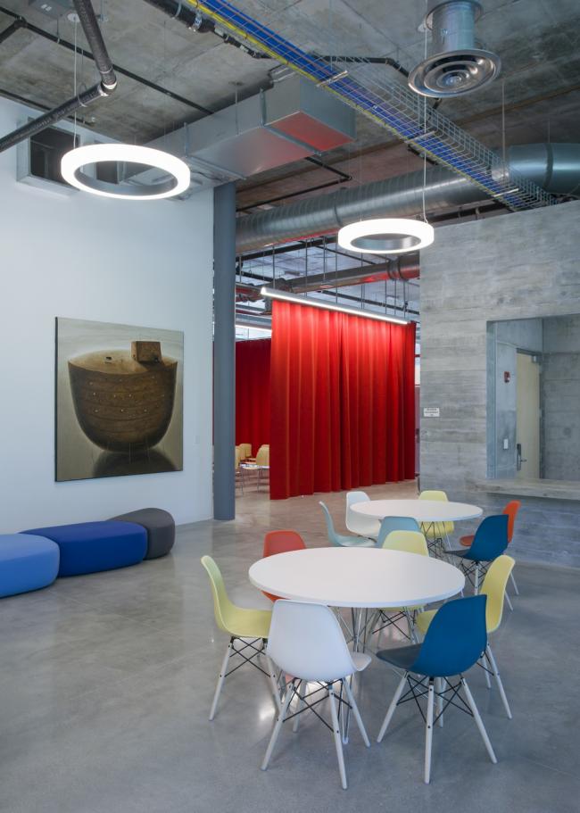 BIM建筑|仿佛在炎阳中慢慢熔化：迈阿密年夜学建筑学院