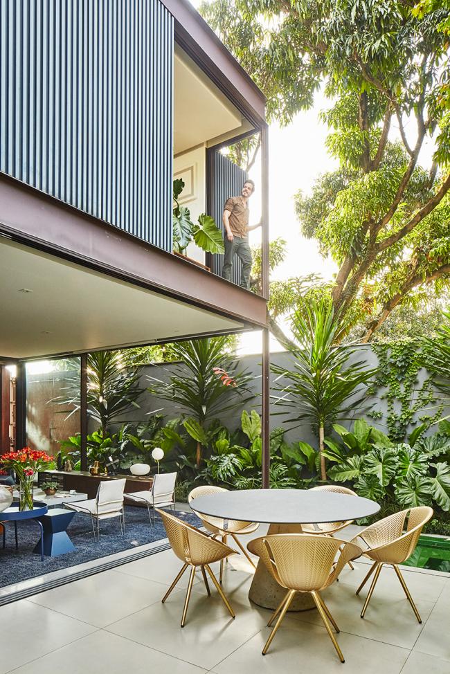 BIM建筑|清透现代的玻璃盒子/巴西盒子室第