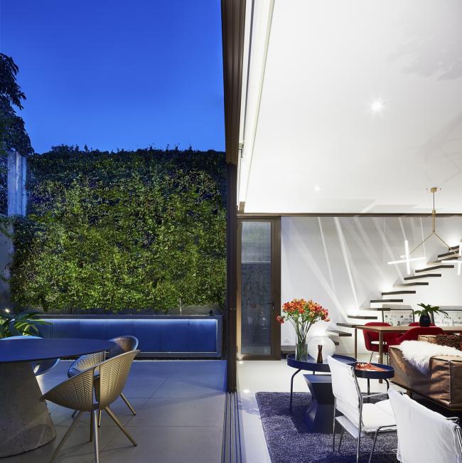 BIM建筑|清透现代的玻璃盒子/巴西盒子室第