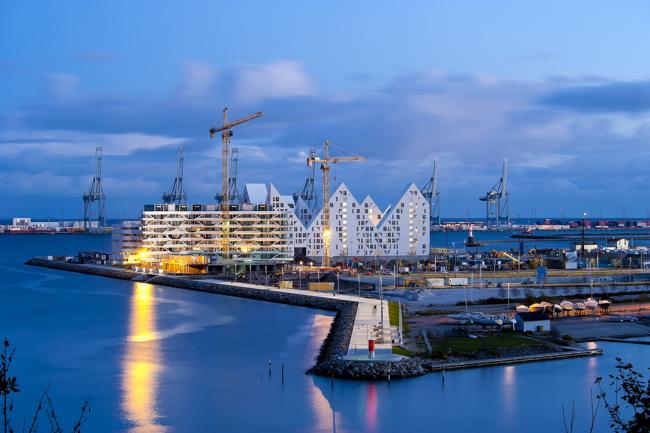 BIM建筑|锯齿相错，仿佛悬浮海面的冰猴子寓