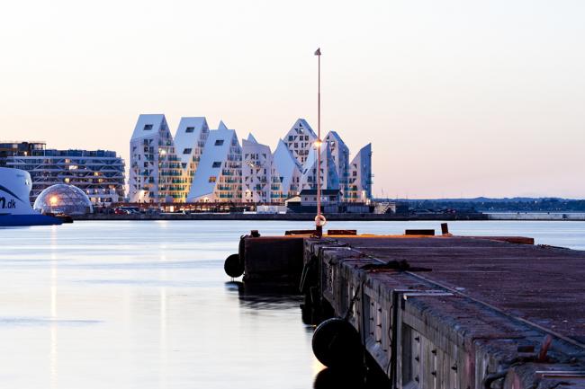 BIM建筑|锯齿相错，仿佛悬浮海面的冰猴子寓