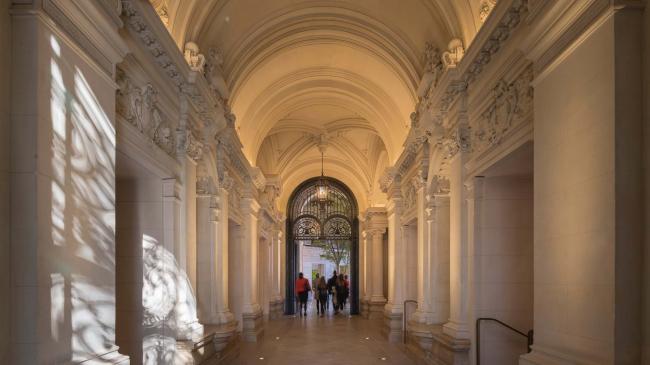 BIM建筑|苹果喷鼻榭丽舍年夜街店 / 福斯特建筑事务所设计