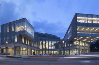 BIM建筑|跨界交换空间——西安粗略年夜学护理学院与信息媒体研讨院讲授楼-BIM建筑网