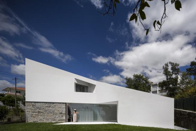 BIM建筑|现代雕塑立体切割的艺术品：葡萄牙三角室第