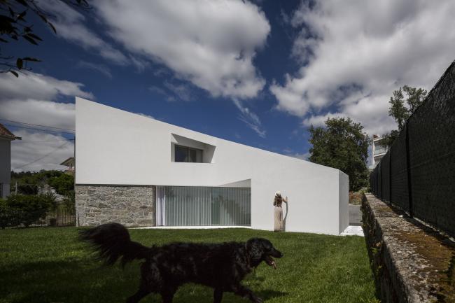 BIM建筑|现代雕塑立体切割的艺术品：葡萄牙三角室第