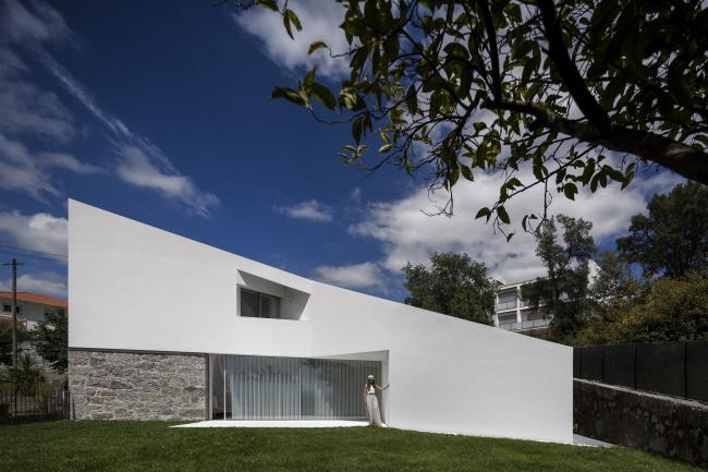 BIM建筑|现代雕塑立体切割的艺术品：葡萄牙三角室第