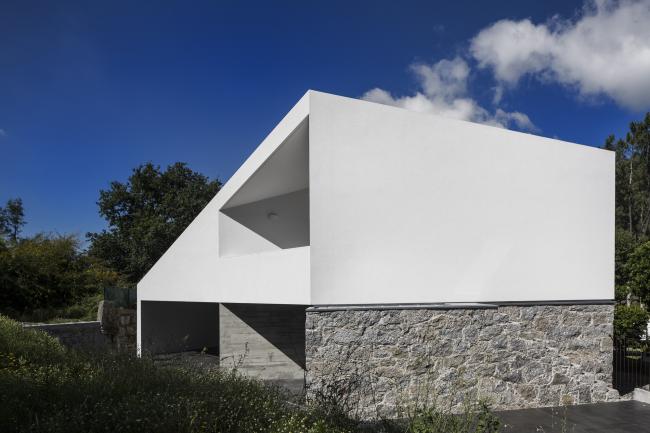 BIM建筑|现代雕塑立体切割的艺术品：葡萄牙三角室第