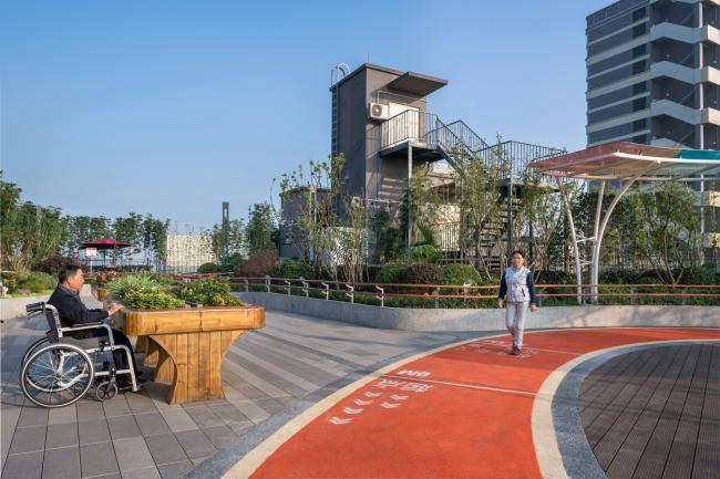 BIM建筑|善意景不雅，颐居乐土——重庆龙湖颐年公寓康复花圃 | GVL怡境国际设计团体+张玲