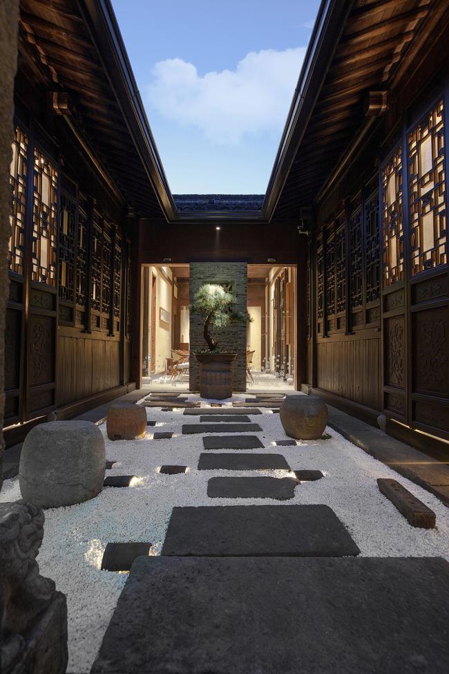 BIM建筑|觀芷·翠陌平易近宿酒店 /卧野空间设计