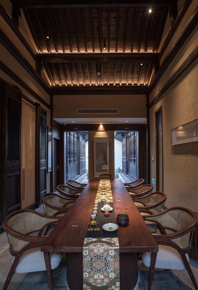 BIM建筑|觀芷·翠陌平易近宿酒店 /卧野空间设计